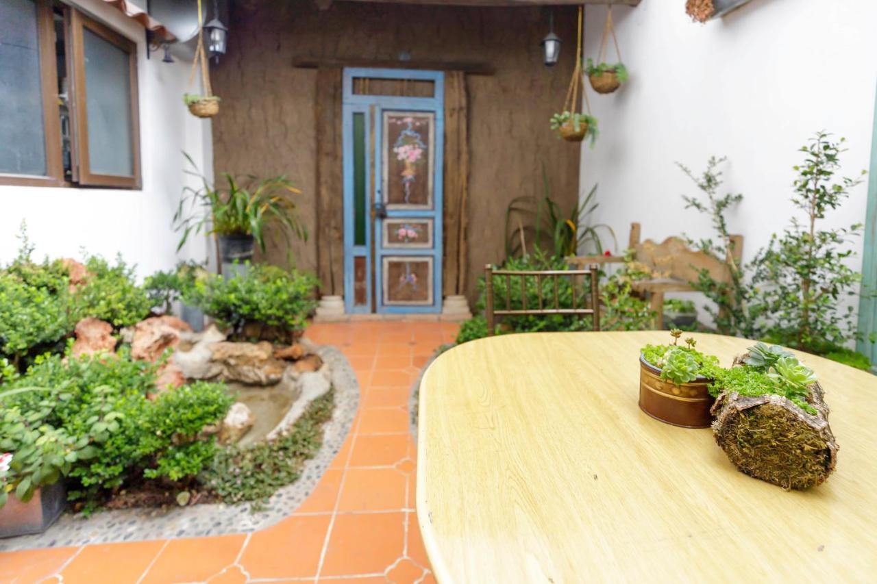 Hotel Azul De La Plaza By Chat Noir Cuenca Exterior foto